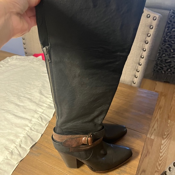 Brand New "Steve Madden" ROCKIIE Leather Knee High Boots, Size 9 - Picture 2 of 6